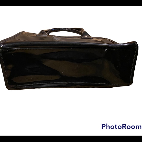 Ann Klein Wicker and Black Patent Leather Handbag - Picture 6 of 10
